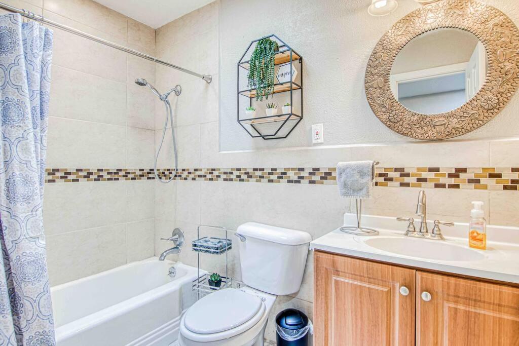 Hébergement de vacances My Cozy Duplex A In The Heart Of West Side